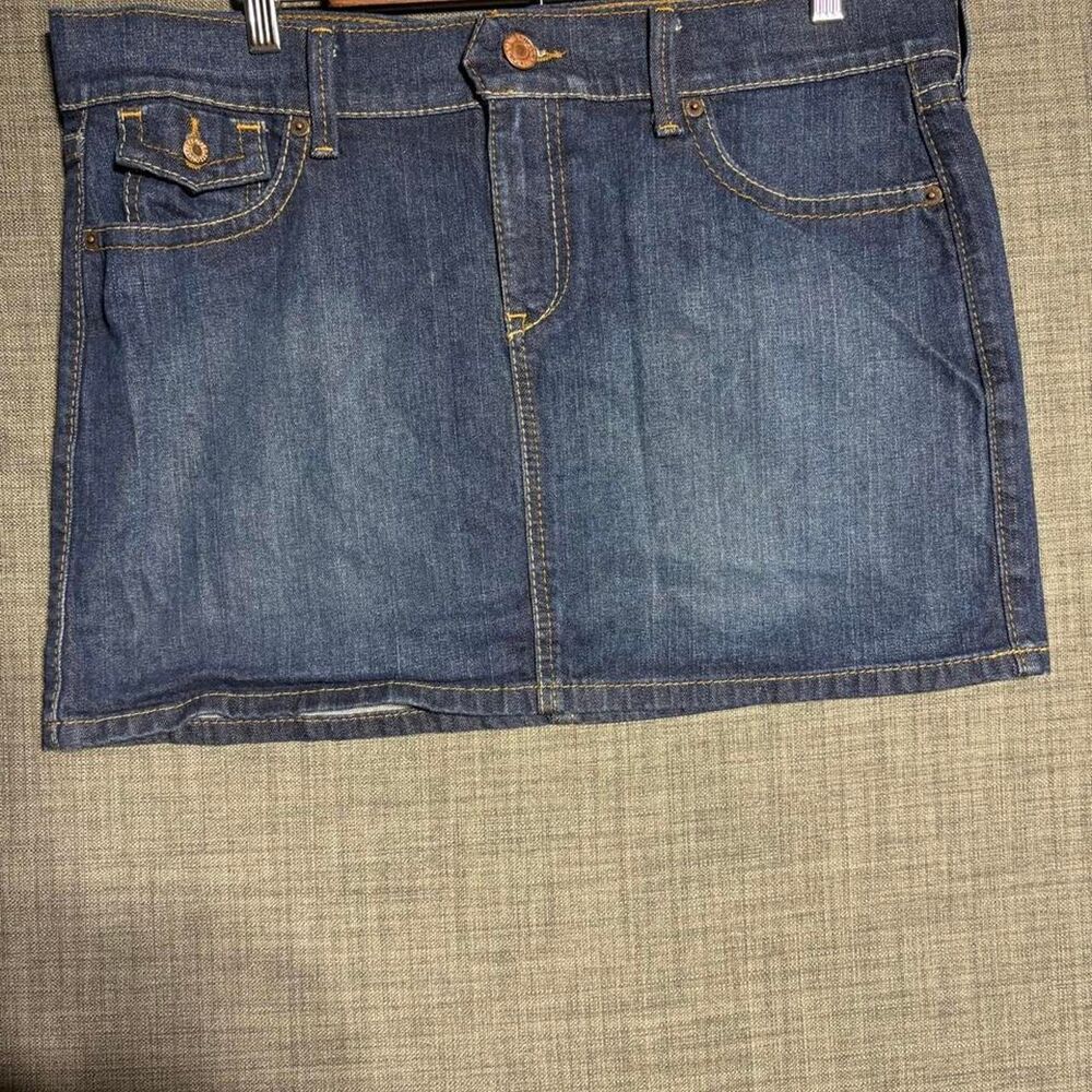 Vintage Y2K 2000s Old Navy ultra low rise denim mini skirt in navy blue size 14